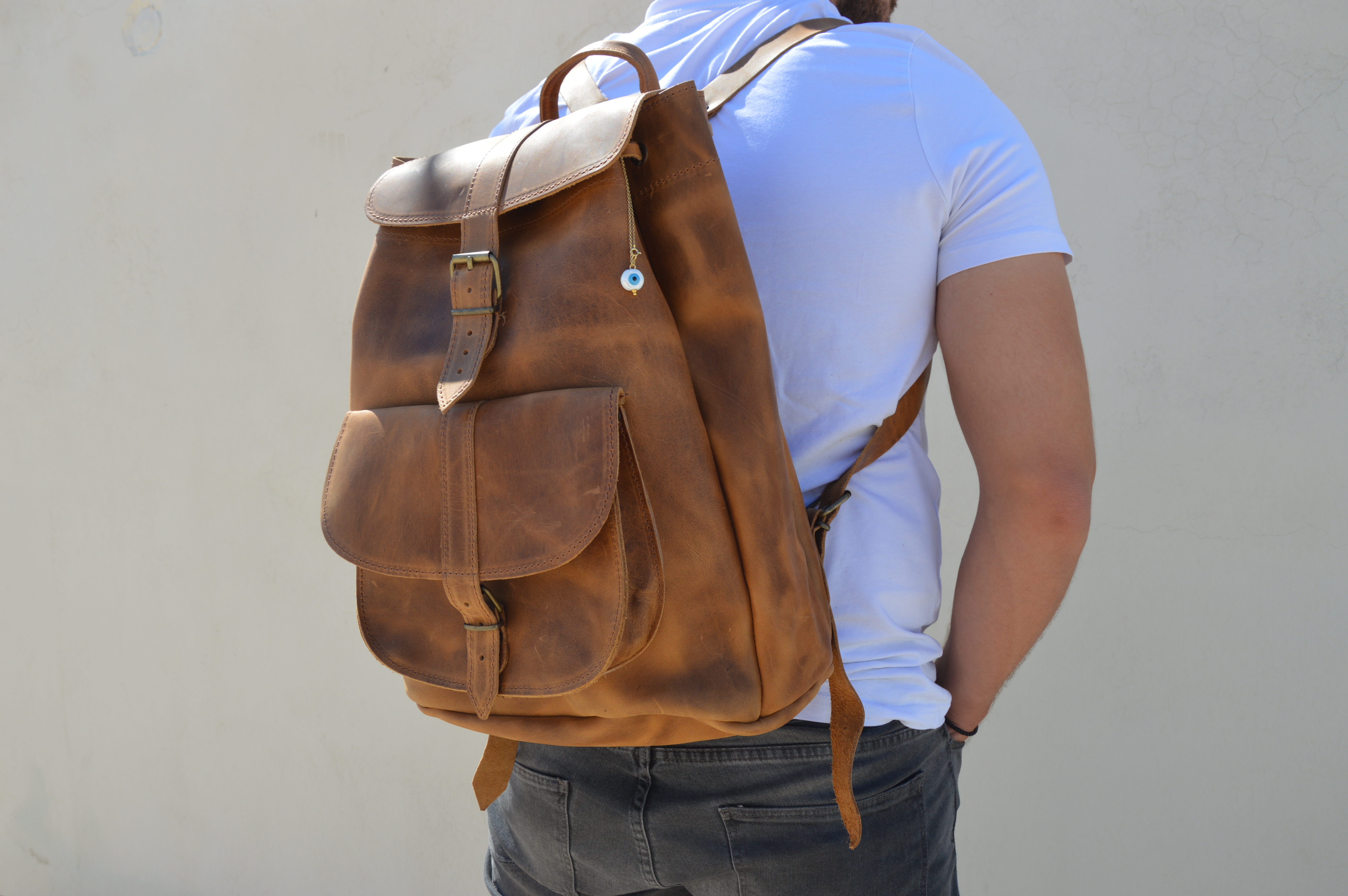 ACCESSORIES :: Leather Bags :: Backpacks :: Large Leather Backpack Pull ...